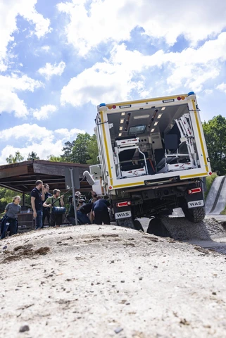 WAS-Shooting Unimog auf Textstrecke, fotografiert von Hagenhoff Werbeagentur Osnabrück
