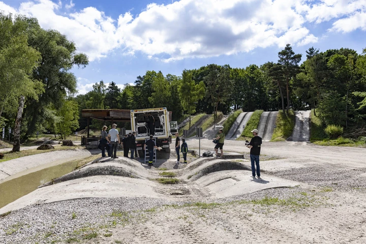 WAS-Shooting Unimog auf Textstrecke, fotografiert von Hagenhoff Werbeagentur Osnabrück
